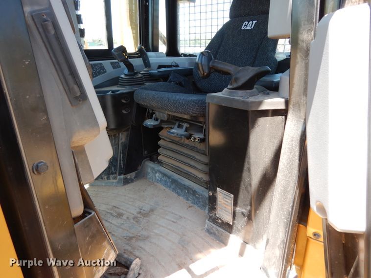image for item DH0953 2018 Caterpillar D6T XL  dozer