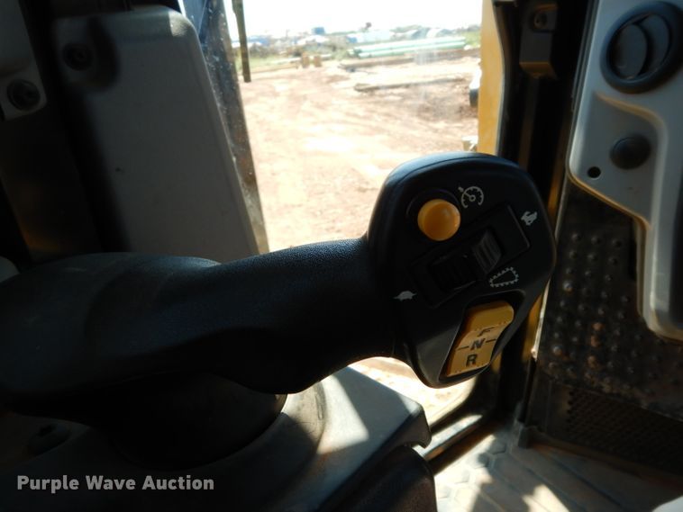 image for item DH0956 2018 Caterpillar D6T XL  dozer