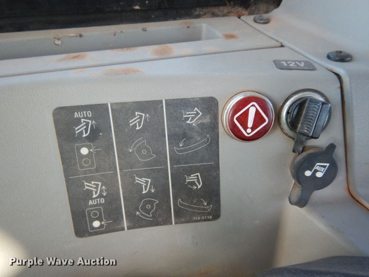 image for item DH0961 2012 Caterpillar D8T  dozer