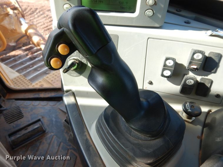 image for item DH0961 2012 Caterpillar D8T  dozer