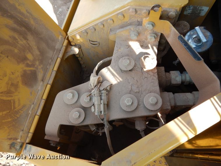 image for item DH0961 2012 Caterpillar D8T  dozer