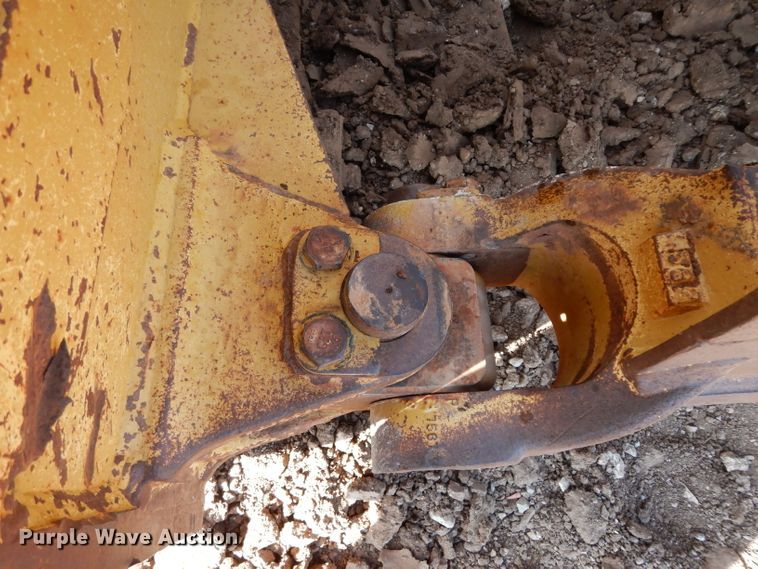 image for item DH0961 2012 Caterpillar D8T  dozer