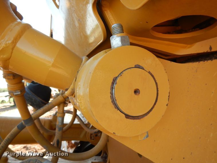 image for item DH0961 2012 Caterpillar D8T  dozer