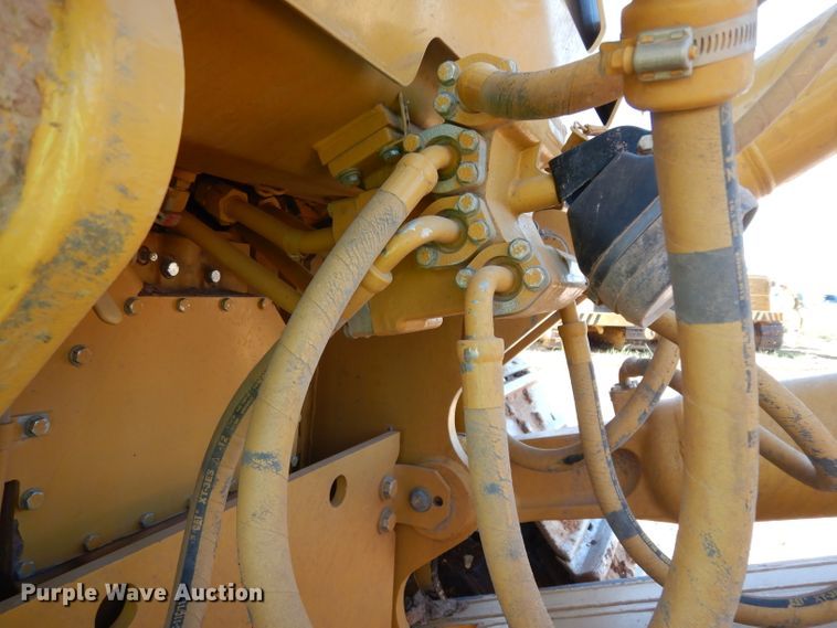 image for item DH0961 2012 Caterpillar D8T  dozer