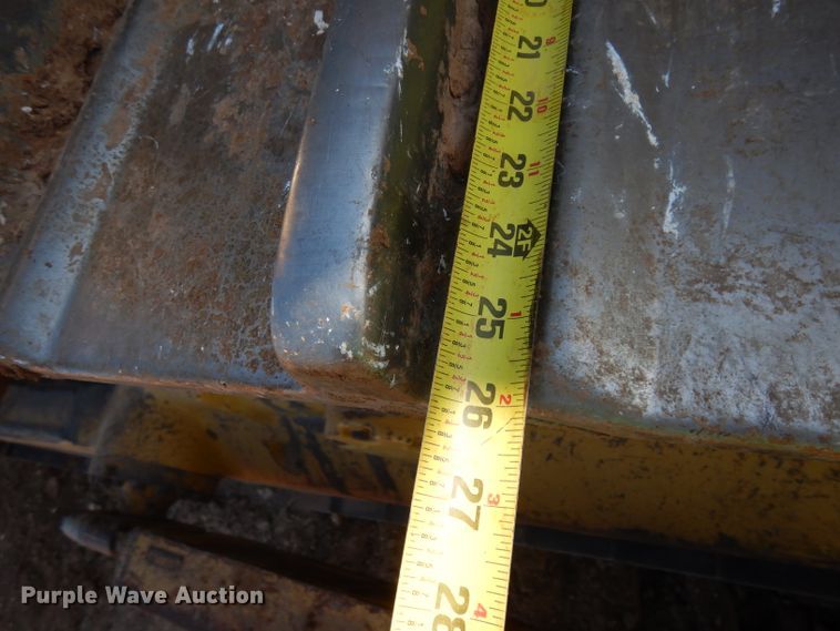 image for item DH0961 2012 Caterpillar D8T  dozer