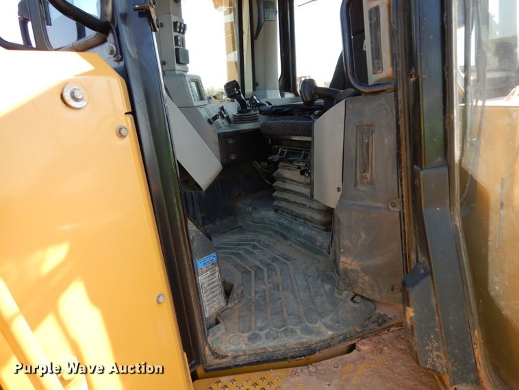 image for item DH0962 2012 Caterpillar D8T  dozer