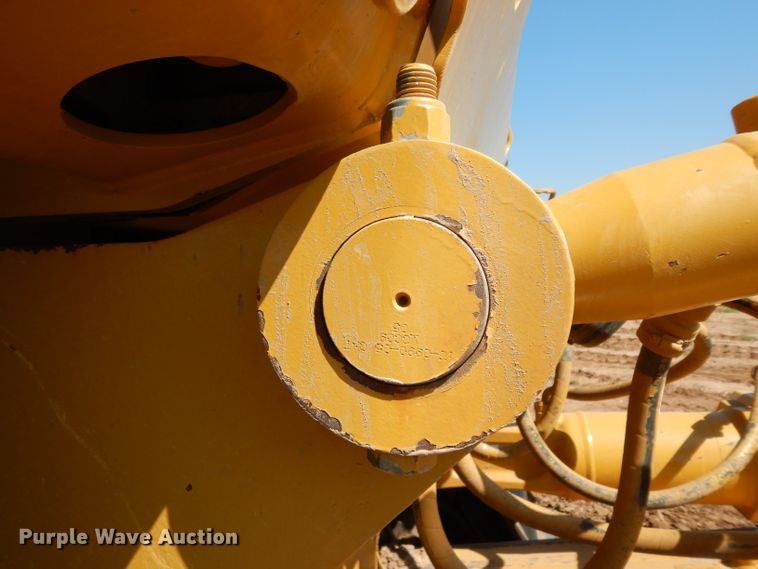 image for item DH0962 2012 Caterpillar D8T  dozer