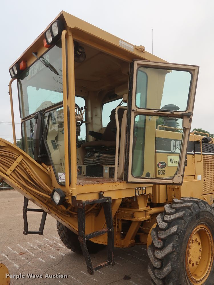 image for item DH0965 2001 Caterpillar 140H VHP  motor grader