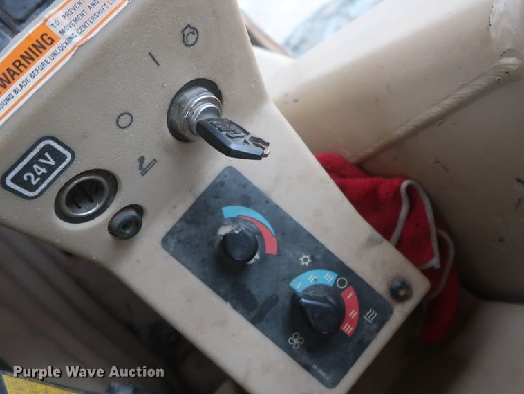 image for item DH0965 2001 Caterpillar 140H VHP  motor grader