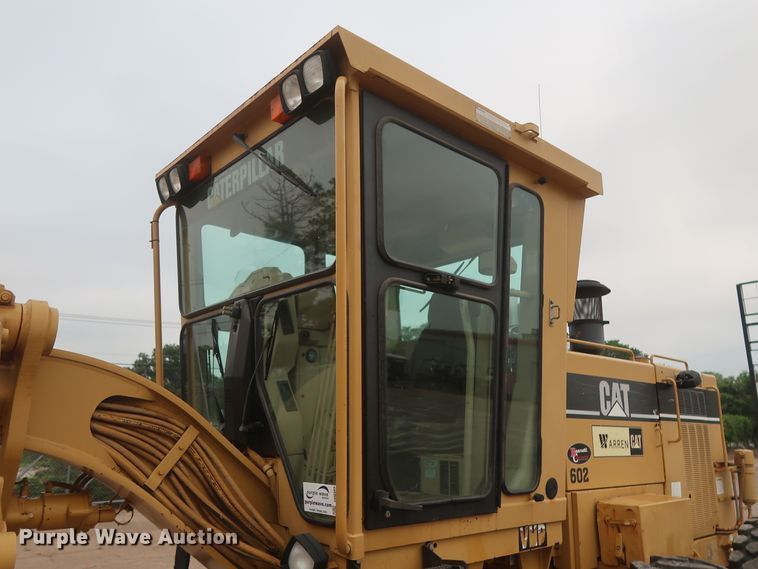 image for item DH0965 2001 Caterpillar 140H VHP  motor grader