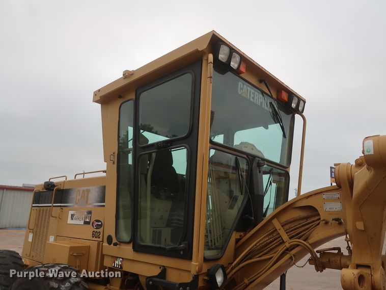 image for item DH0965 2001 Caterpillar 140H VHP  motor grader