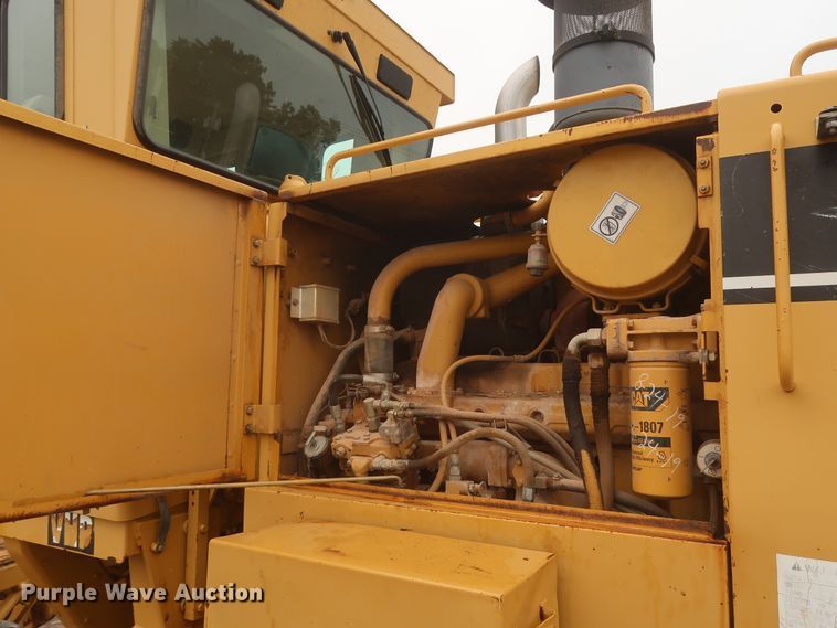 image for item DH0965 2001 Caterpillar 140H VHP  motor grader