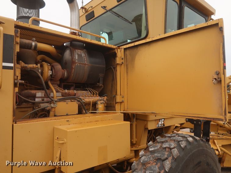 image for item DH0965 2001 Caterpillar 140H VHP  motor grader