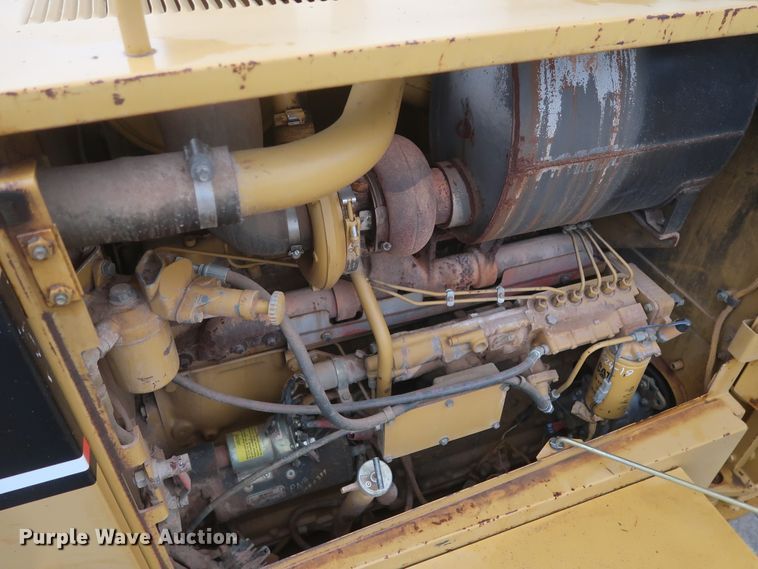 image for item DH0965 2001 Caterpillar 140H VHP  motor grader