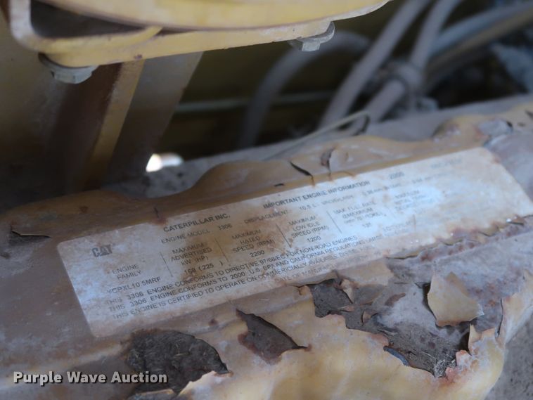 image for item DH0965 2001 Caterpillar 140H VHP  motor grader