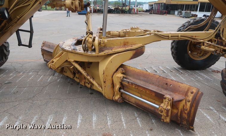 image for item DH0965 2001 Caterpillar 140H VHP  motor grader