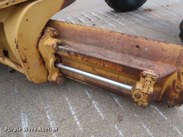 image for item DH0965 2001 Caterpillar 140H VHP  motor grader