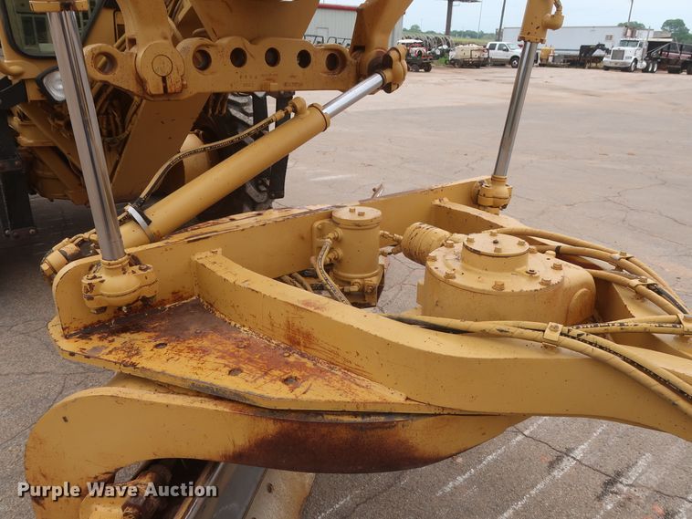 image for item DH0965 2001 Caterpillar 140H VHP  motor grader