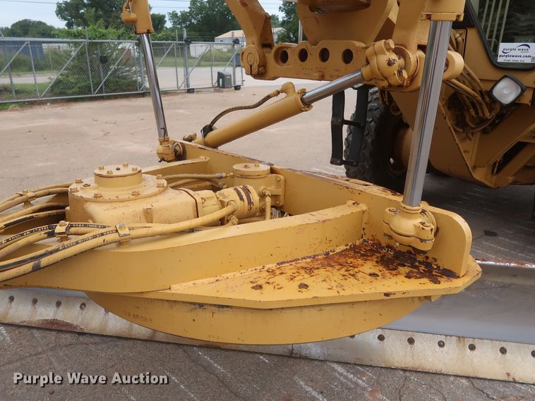 image for item DH0965 2001 Caterpillar 140H VHP  motor grader