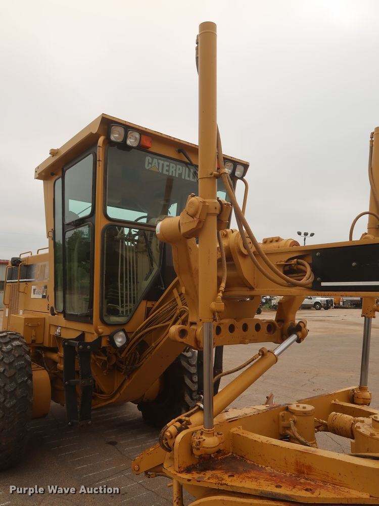 image for item DH0965 2001 Caterpillar 140H VHP  motor grader