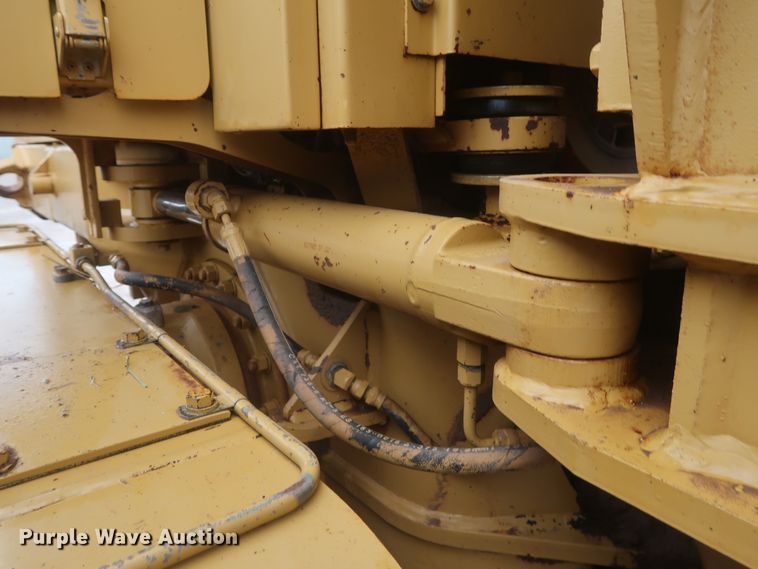 image for item DH0965 2001 Caterpillar 140H VHP  motor grader