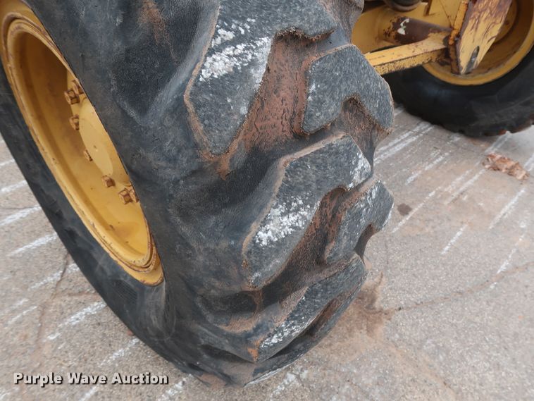 image for item DH0965 2001 Caterpillar 140H VHP  motor grader