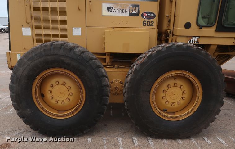 image for item DH0965 2001 Caterpillar 140H VHP  motor grader