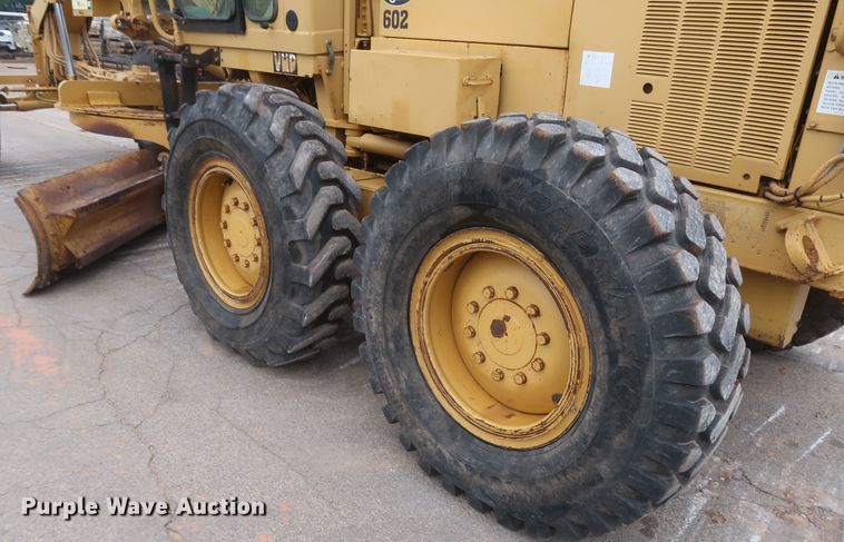 image for item DH0965 2001 Caterpillar 140H VHP  motor grader