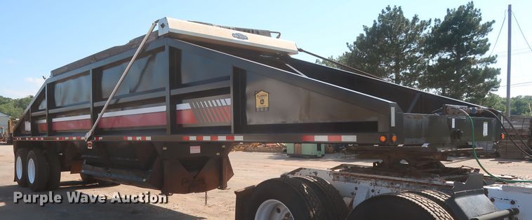 image for item HT9660 2013 Dakota bottom dump trailer