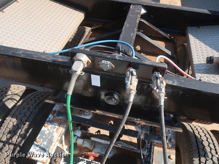 image for item HT9660 2013 Dakota bottom dump trailer