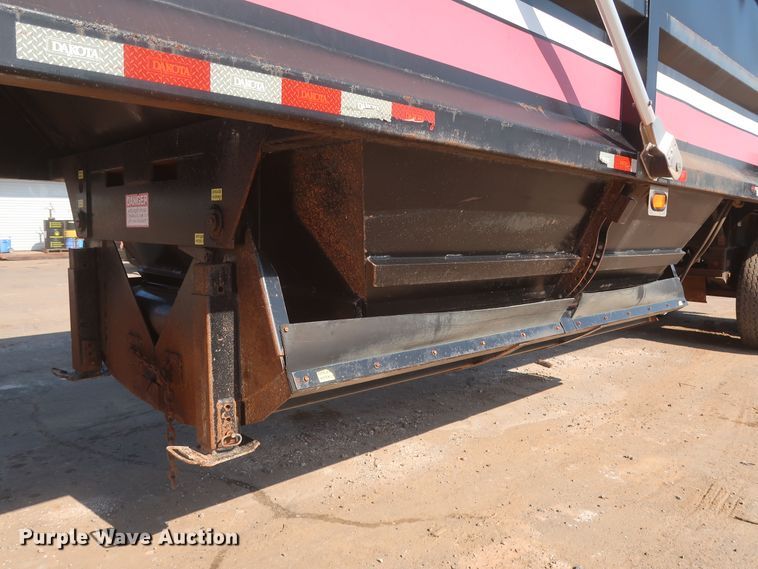 image for item HT9660 2013 Dakota bottom dump trailer