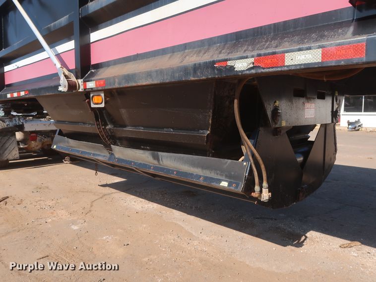 image for item HT9660 2013 Dakota bottom dump trailer