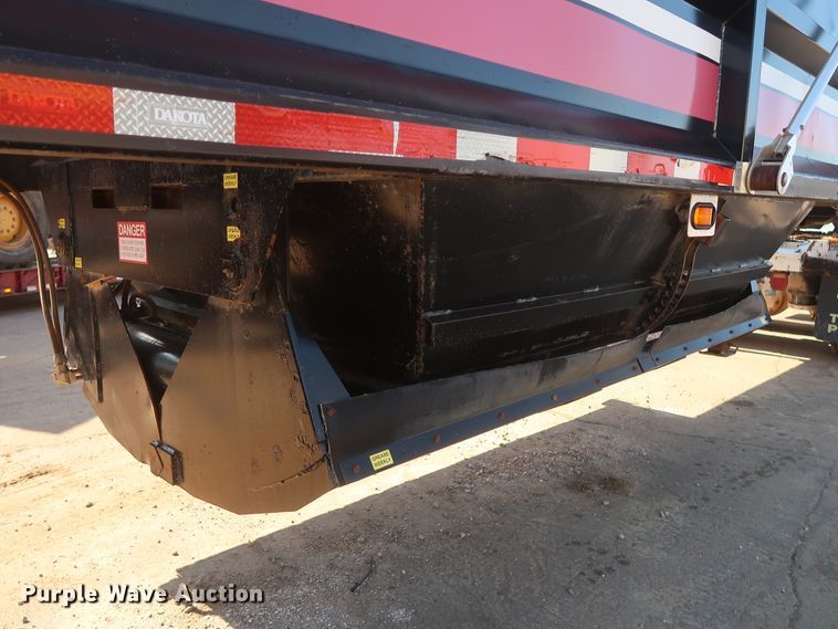 image for item HT9660 2013 Dakota bottom dump trailer