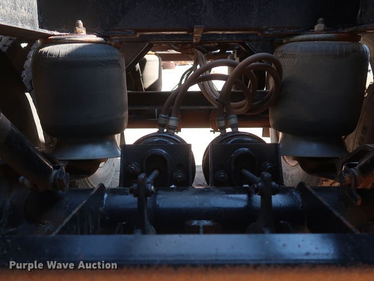 image for item HT9660 2013 Dakota bottom dump trailer