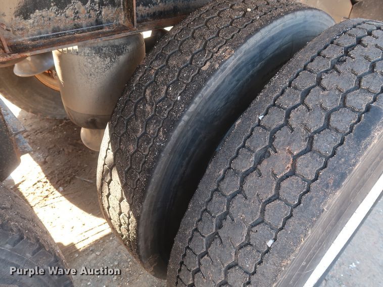 image for item HT9660 2013 Dakota bottom dump trailer