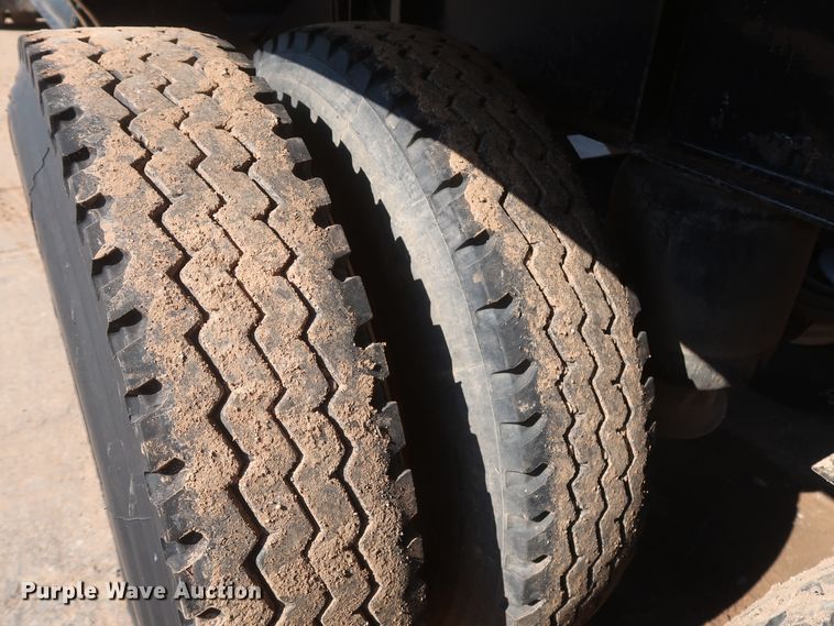 image for item HT9660 2013 Dakota bottom dump trailer