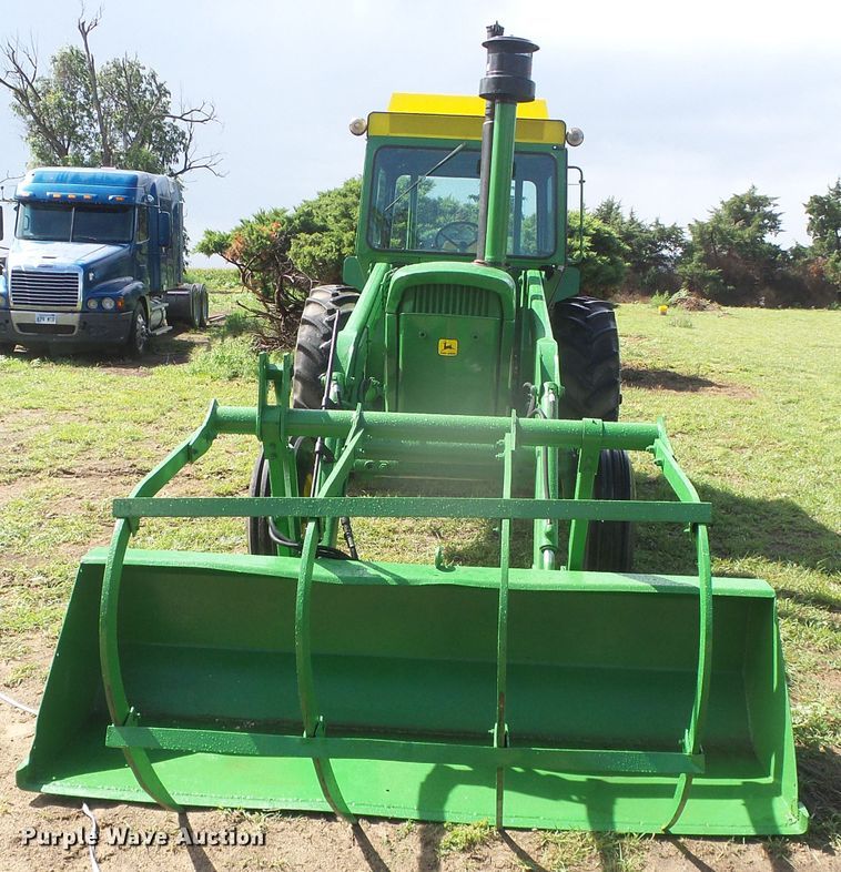 image for item DD0394 1972 John Deere 4320  tractor