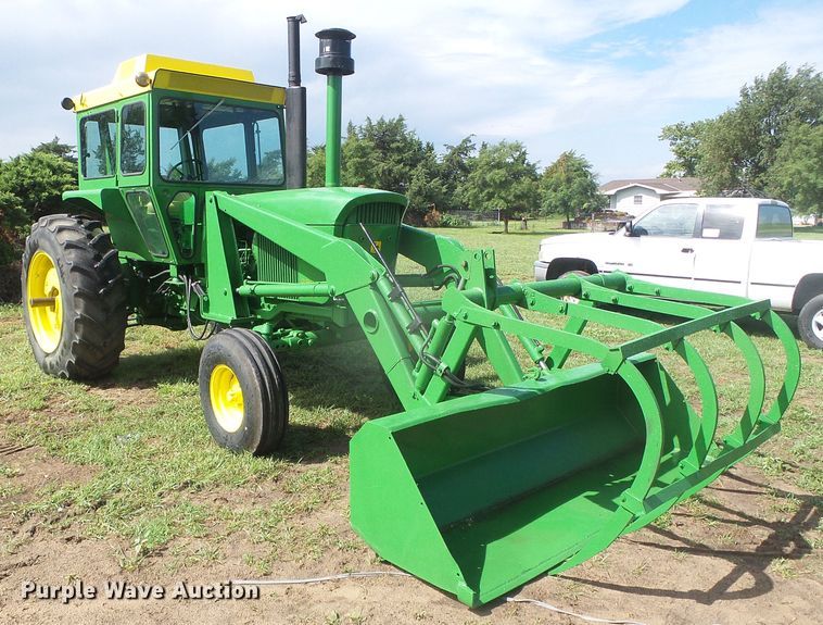 image for item DD0394 1972 John Deere 4320  tractor