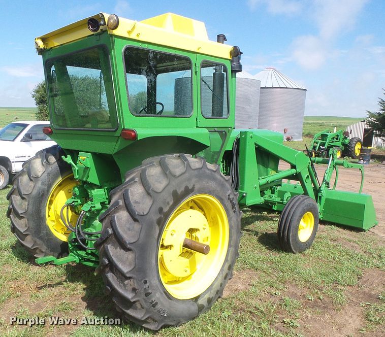 image for item DD0394 1972 John Deere 4320  tractor