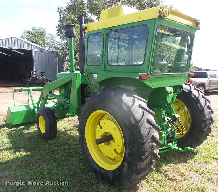 image for item DD0394 1972 John Deere 4320  tractor