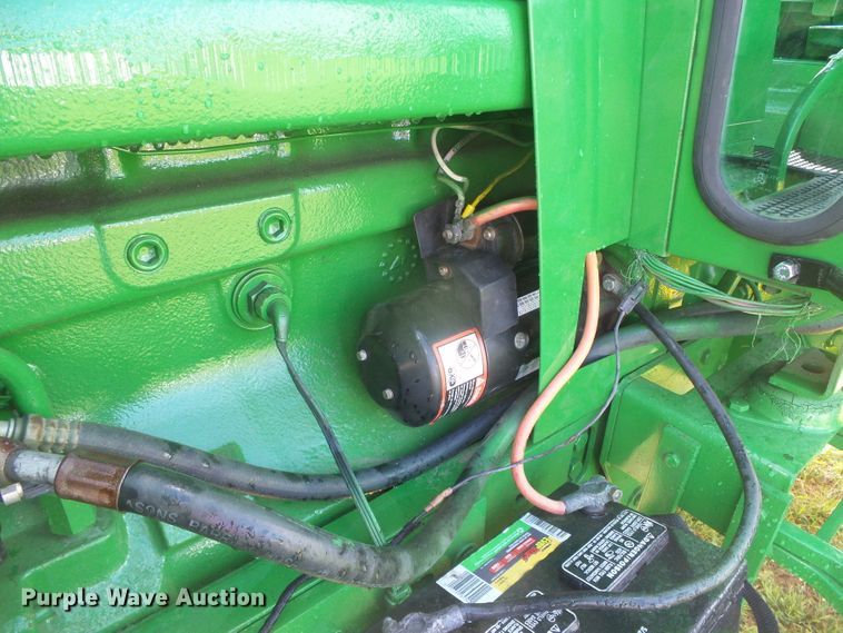 image for item DD0394 1972 John Deere 4320  tractor