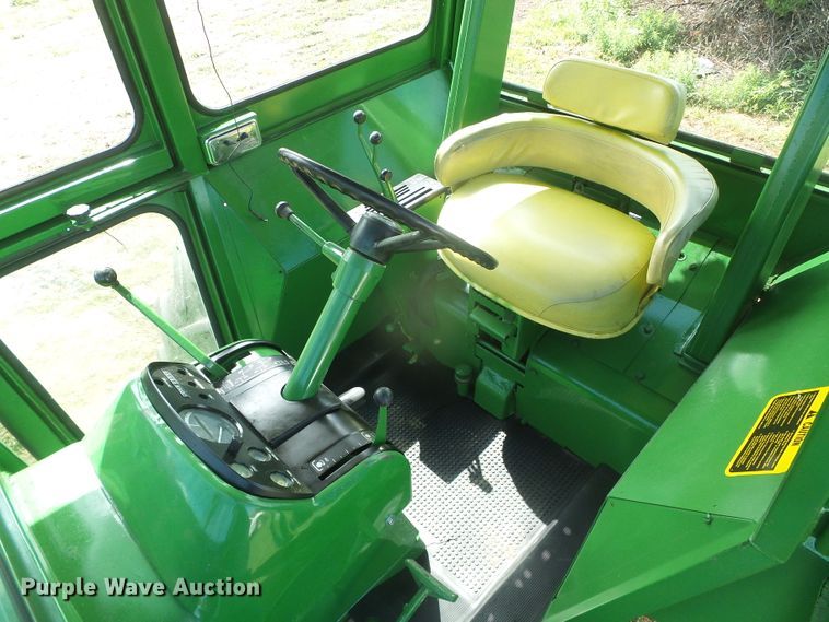 image for item DD0394 1972 John Deere 4320  tractor