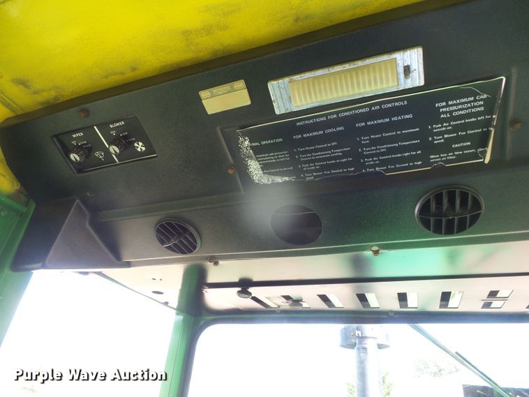 image for item DD0394 1972 John Deere 4320  tractor