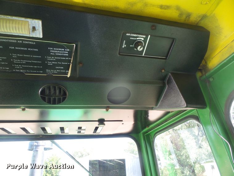 image for item DD0394 1972 John Deere 4320  tractor