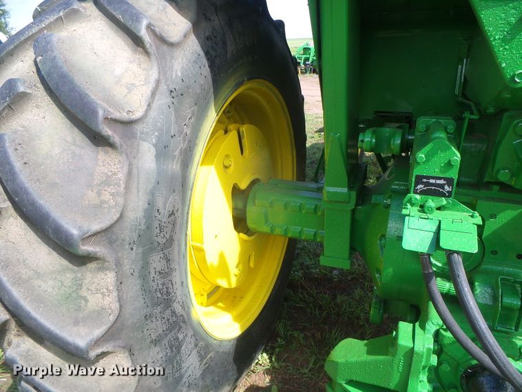 image for item DD0394 1972 John Deere 4320  tractor
