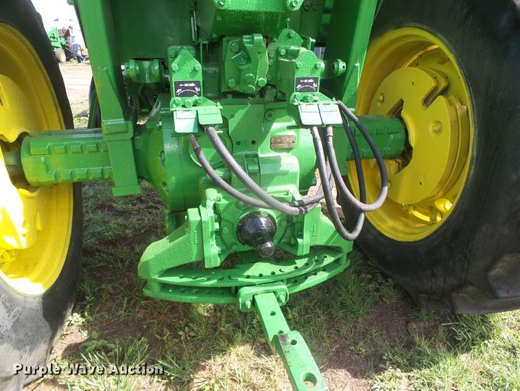 image for item DD0394 1972 John Deere 4320  tractor