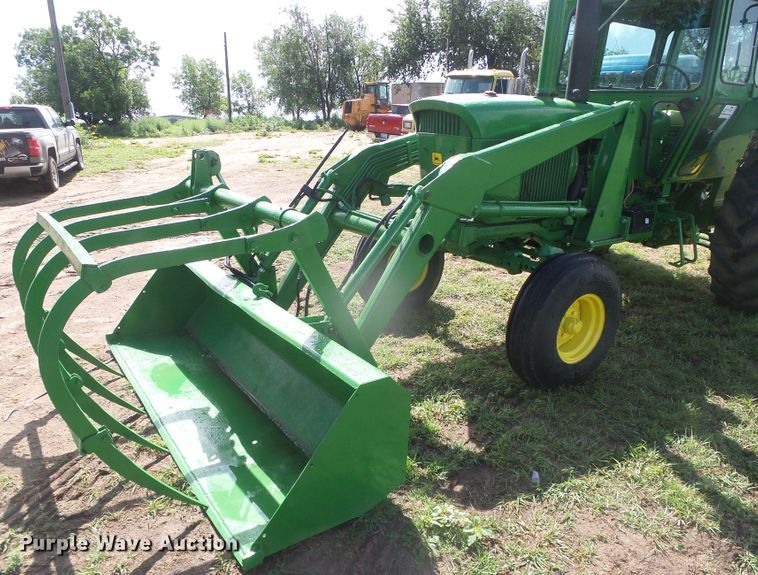 image for item DD0394 1972 John Deere 4320  tractor