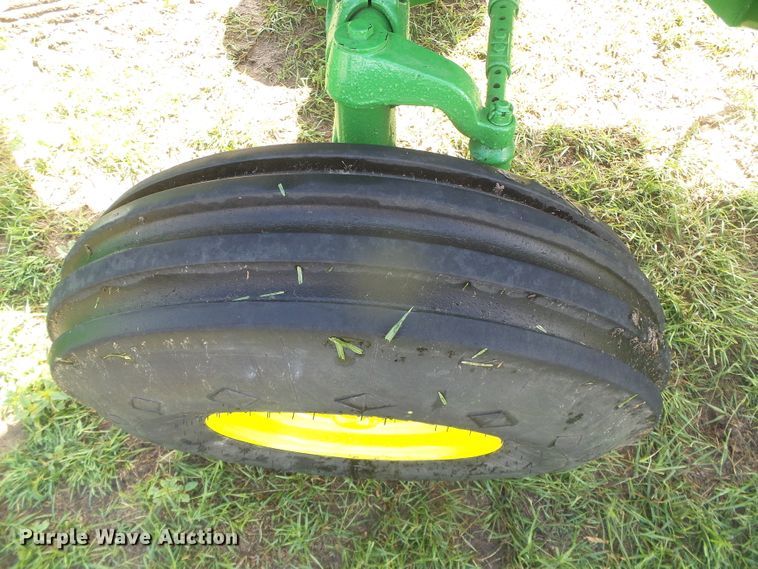 image for item DD0394 1972 John Deere 4320  tractor