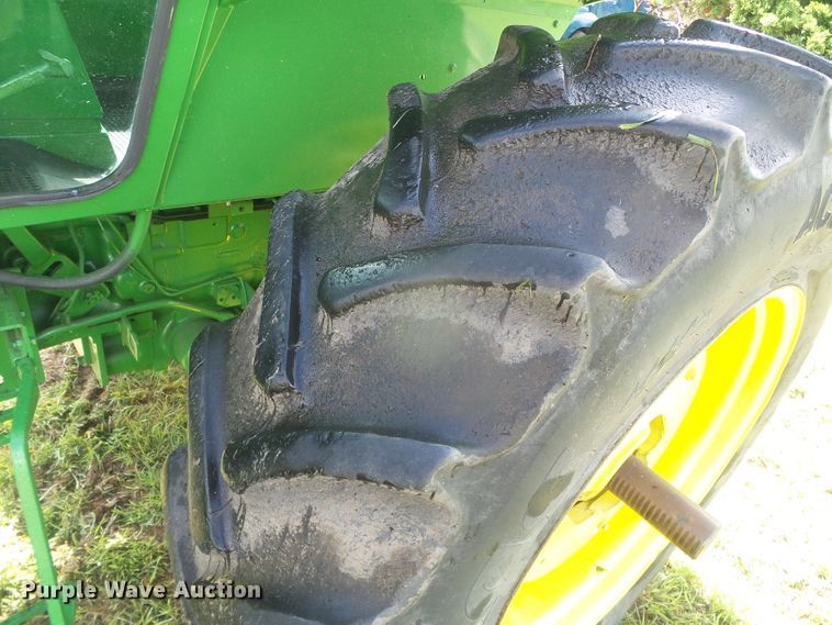 image for item DD0394 1972 John Deere 4320  tractor