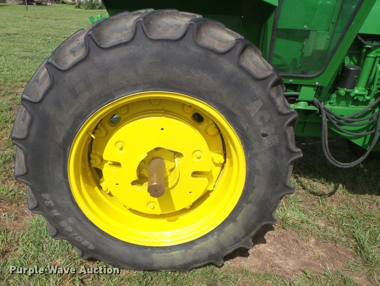 image for item DD0394 1972 John Deere 4320  tractor